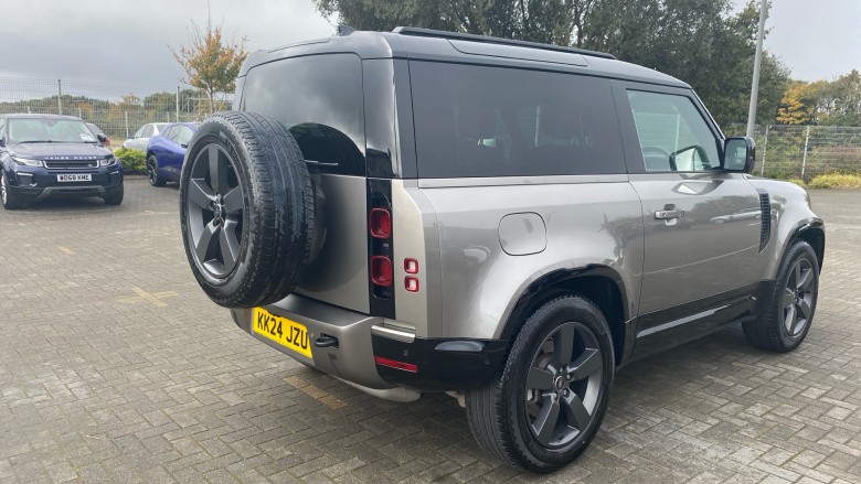 Land Rover Defender 3.0 D350 X-Dynamic HSE 90 3dr Auto Diesel Estate